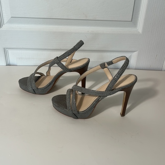 CALVIN KLEIN STRAPPY GRAY PIN HEELS SLIGHT PLATFORM GRAY IN SIZE 7.5 M - Picture 3 of 7